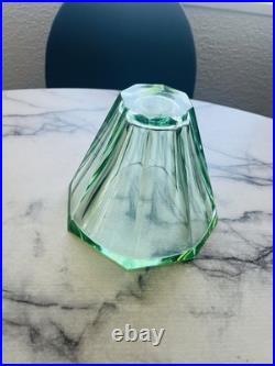 Daum Nancy Vase Art Déco en cristal teinté vert Vers 1930