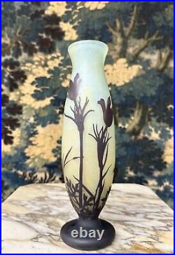 Daum Nancy Vase Bleue A Décor De Tulipes, Art Nouveau