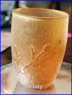 Daum Nancy croix de lorraine Vase miniature décor dégagé à l'acide de chardons