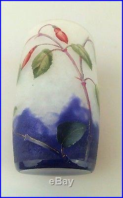 Daum vase miniature gravé peint émaillé aux fushias vers 1900