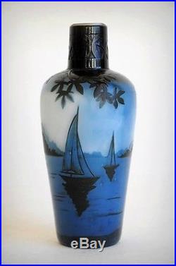 De Vez / Cristalleries de Pantin, vase Art Nouveau, gravé à l'acide, signé