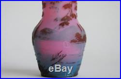 De Vez vase miniature Art Nouveau, dégagé à l'acide, signé