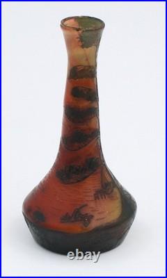 Devez Vase pate de verre MULTICOUCHE à Décor De Paysage Lacustre H= 13.5 cm