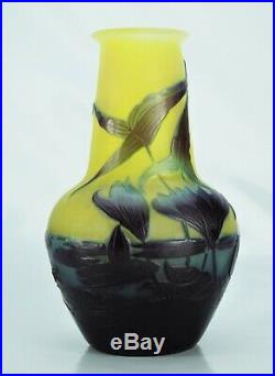 EMILE GALLÉ Sublime Vase à décor Nénuphars Pâte de Verre Gravé ART NOUVEAU