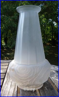 ESPAIVET VASE ART DÉCO EN VERRE SATINÉ 1920/1930 H 27 cm SIGNÉ ESPAIVET VASE ART DÉCO EN VERRE SATINÉ 1920/1930 H 27 cm SIGNÉ
