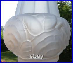 ESPAIVET VASE ART DÉCO EN VERRE SATINÉ 1920/1930 H 27 cm SIGNÉ ESPAIVET VASE ART DÉCO EN VERRE SATINÉ 1920/1930 H 27 cm SIGNÉ