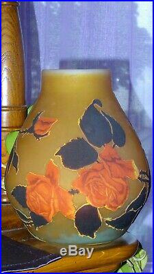 EXCEPTIONNEL, GROS vase en pâte de verre signé Muller Frères Lunéville