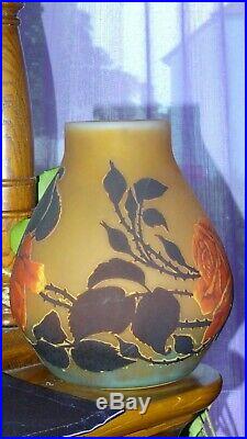 EXCEPTIONNEL, GROS vase en pâte de verre signé Muller Frères Lunéville