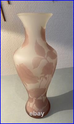 Élégant Vase En Pte De Verre Décor À La Rose Monogramme À Identifier Dlg Gallé