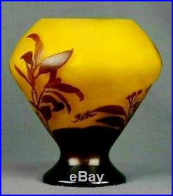 Emile Gallé (1846 / 1904) Vase Pâte de verre multicouche floral authentique 16cm