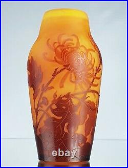 Emile Gallé Beau Vase Chrysanthème du Japon Pâte de Verre Gravé ART NOUVEAU