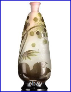 Emile Gallé Beau Vase aux Ombelles Pâte de Verre Gravé Art Nouveau Daum