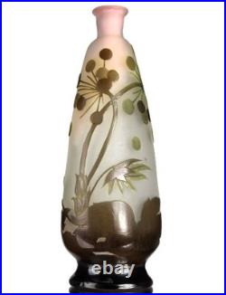 Emile Gallé Beau Vase aux Ombelles Pâte de Verre Gravé Art Nouveau Daum