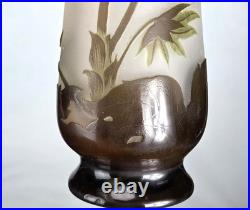 Emile Gallé Beau Vase aux Ombelles Pâte de Verre Gravé Art Nouveau Daum