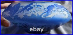 Emile Gallé Coupe en verre overlay doublé bleu moucheté Liseron Volubilis