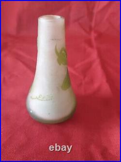 Émile Gallé Vase Miniature Dégagé À L'acide Coupé