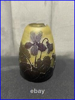 Emile Gallé Vase miniature Art Nouveau Éclat Au Col