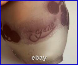 Emile Gallé petit vase décor de vigne raisin signature à l'étoile