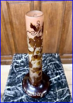 Émile Gallé, vase soliflore à décor de vignes, époque Art Nouveau