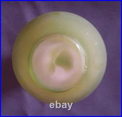 Ets Gallé, très joli vase en verre multicouche dégagé à l'acide