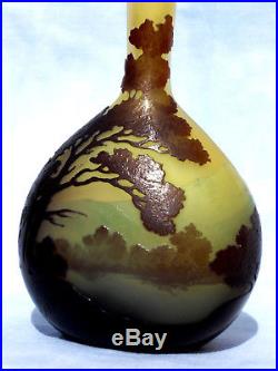 Exceptionnel vase soliflore Galle decor vosgien, parfait, era daum 1900