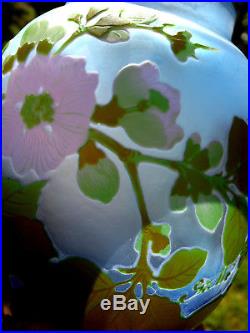 Excetionnel Vase Galle fleurs de pommiers, rares couleurs, parfait, era daum