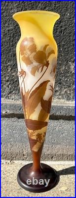 GALLÉ 41 cm /Important vase soliflore à décor de pensées GALLÉ 41 cm /Important vase soliflore à décor de pensées