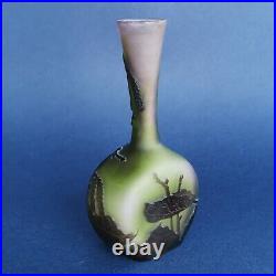 GALLÉ Émile, petit vase berluze à décor de chaton de bouleau, H 14 cm