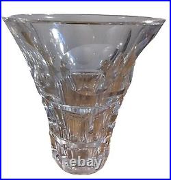 GRAND VASE EN CRISTAL TAILLE SIGNE BACCARAT VINTAGE XXème siècle