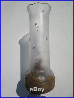 Grand Vase Montjoye Cristal Dégagé A L Acide. Décor De Violette Style Daum Nancy
