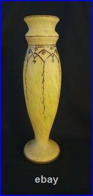 GRAND VASE PATE DE VERRE SIGNE LEGRAS- JAUNE/ORANGER MARMOREEN MONTJOYE 20ème