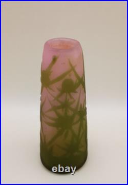 Gallé vase camée verre multicouches acide décor chardons verts Art Nouveau 10 cm
