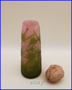 Gallé vase camée verre multicouches acide décor chardons verts Art Nouveau 10 cm