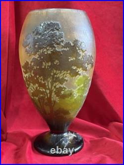 Grand Vase Émile Galle Casse Au Pied