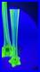 Grand-petit-vase-soliflore-en-verre-a-l-uranium-45-cm-25-cm-UV-de-1930-01-nx