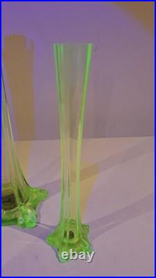 Grand + petit vase soliflore en verre à l'uranium 45 cm 25 cm UV de 1930