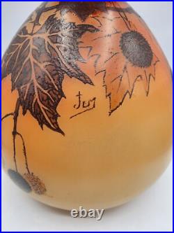 Grand vase boule en verre soufflé émaillé à décor d'Automne signé Jem Art Déco