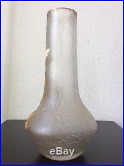 Grand vase cristal dégagé à lacide émaillé à décor floral signé Legras Montjoye