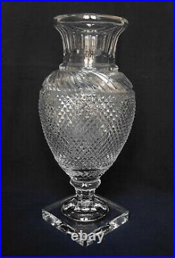 Grand vase de style Empire CRISTAL DE BACCARAT forme balustre époque XIXe siècle