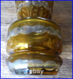 Grand vase en Cristal de Bohême Overlay blanc et jaune forme originale H 32.2 CM