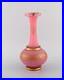 Grand-vase-en-verre-d-art-rose-souffle-a-la-bouche-decore-d-une-feuille-d-or-01-hj