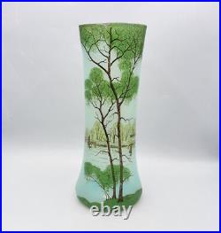 Grand vase en verre soufflé émaillé à décor lacustre d'Été de Legras début XXème
