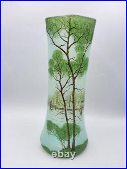 Grand vase en verre soufflé émaillé à décor lacustre d'Été de Legras début XXème