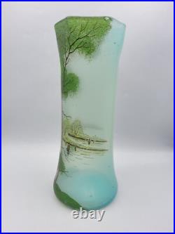 Grand vase en verre soufflé émaillé à décor lacustre d'Été de Legras début XXème