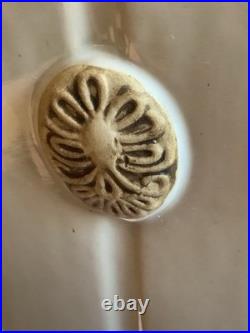 Grand vase sculptural en Céramique /grès signé décor antique et drapé stylisé