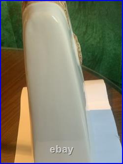 Grand vase sculptural en Céramique /grès signé décor antique et drapé stylisé