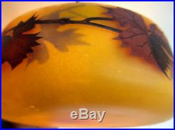 Grande coupe ronde 20 cm, pâte de verre décor Feuilles de vigne signée Peynaud