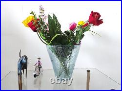 Important vase tronconique en cristal bullé signé DAUM Important vase tronconique en cristal bullé signé DAUM