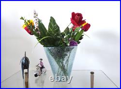 Important vase tronconique en cristal bullé signé DAUM Important vase tronconique en cristal bullé signé DAUM