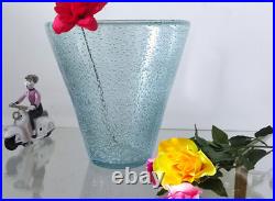 Important vase tronconique en cristal bullé signé DAUM Important vase tronconique en cristal bullé signé DAUM
